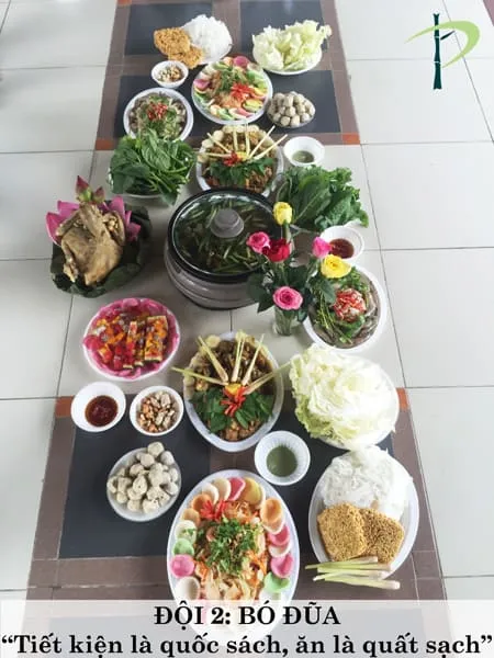 Món ăn của Team 2 - đại gia đình Trúc Nghinh Phong