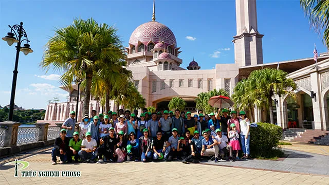 Đại gia đình TNP du lịch vương quốc Malaysia Tết Kỷ Hợi 2019