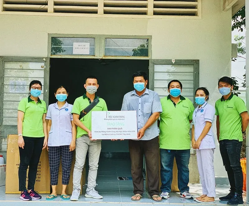 Hành trình #TNPTOGETHER trao quà bảo hộ y tế Tây Ninh 2020