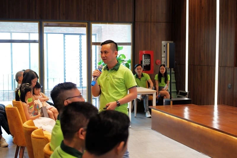 Giám đốc Nghiêm Phạm Anh Tuấn phát biểu trong chương trình team building quý I & II - 2020